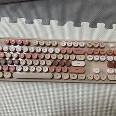 可愛いピンクのキーボード・マウスセットの画像