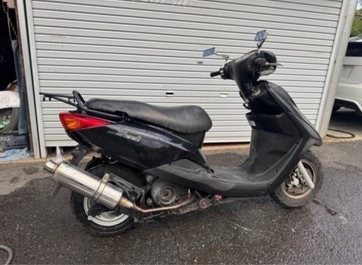 クレカ決済可能。
アクシストリート125cc 不動車（放置）