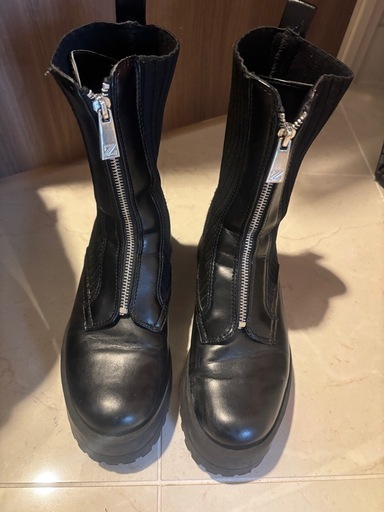 ZARA センタージップ　厚底ブーツ　ブラック　