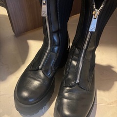 ZARA センタージップ　厚底ブーツ　ブラック　の画像