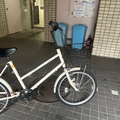 大人用自転車　20インチ　6段ギア、カゴ付き、ライトなし、鍵なしの画像
