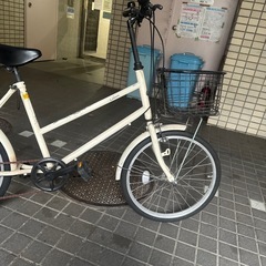 大人用自転車　20インチ　6段ギア、カゴ付き、ライトなし、鍵なしの画像