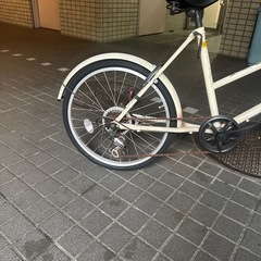 大人用自転車　20インチ　6段ギア、カゴ付き、ライトなし、鍵なしの画像