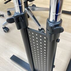 A-947【リユースのサカイ野々市店】ジモティ来店特価‼ 昇降式ゲーミングデスク パウヒュッテ クリーニング済みの画像