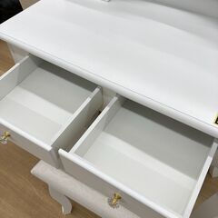A-950【リユースのサカイ野々市店】ジモティ来店特価‼ アンティーク調 ドレッサー ホワイト 美品 クリーニング済みの画像