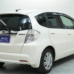 ✨タマゴみたいでかわいいコンパクトカー✨ホンダ フィット　ハイブリッド 　ハイブリッドの画像