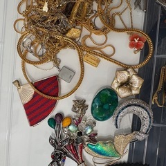 整理品 アクセサリーまとめ品　1kgあり　の画像