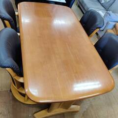 【愛品倶楽部柏店】不二貿易 キャスター肘付回転ダイニング5点セット アリゲーターの画像