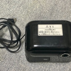 プラス電動鉛筆削り器 FS―10 黒　えんぴつ削りの画像