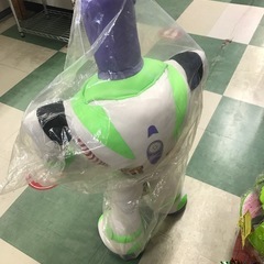 ジャングルジャングル貝塚店　バズライトイヤー　トイストーリー　巨大ぬいぐるみ　ビッグサイズ　貝塚市　二色浜　リサイクルショップの画像