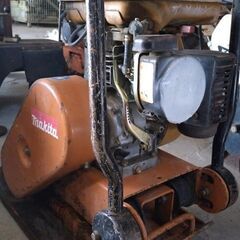 マキタ Makita EP71 プレートコンパクター 転圧機の画像