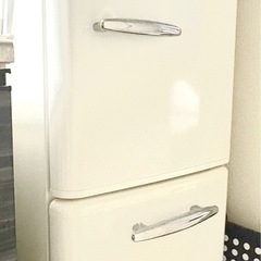 【取りに来てくれる方優先】e angle 冷蔵庫の画像