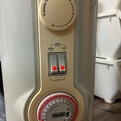 デロンギ JR0812 オイルヒーター　暖房器具の画像