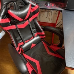 ゲーミングデスク&チェアセットの画像