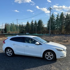 - ボルボ V40 - 【 ワンオーナー・車検有・8万km 】の画像