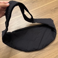 ユニクロ　ショルダーバッグの画像