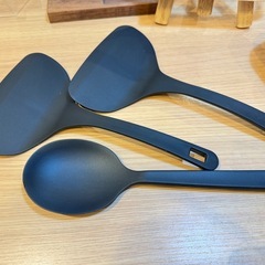 A7183【アーネスト】ベルフィーナ ダイヤモンド 角形マルチパン ターナー2個 スプーンターナー1個の画像