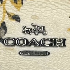 COACH化粧箱ポーチの画像