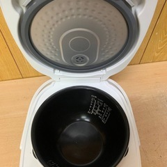 ✅TOSHIBA IHジャー炊飯器✅ ✅RC-10HR✅の画像