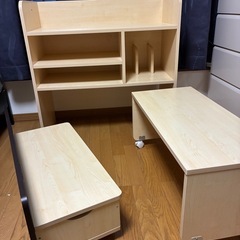 収納できる学習机の画像