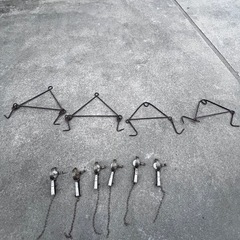 トラバサミ6個、解体用フック4個の画像