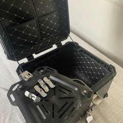バイク　リアボックス　トップケースの画像