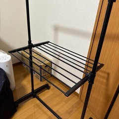 室内物干しスタンド 伸縮式の画像