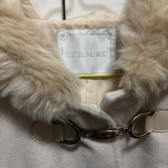 セシルマクビー　コートの画像