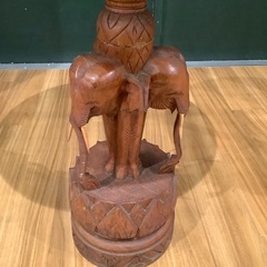 【トレファク神戸南店】木彫り サイドテーブル です‼︎【取りに来られる方限定】の画像