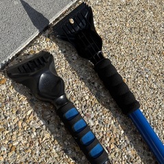 スノーブラシ　車の画像