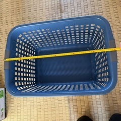 プラスチックのカゴの画像