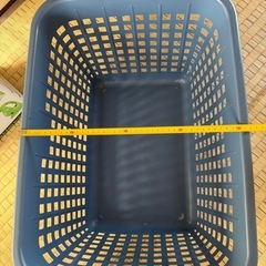 プラスチックのカゴの画像