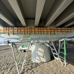橋梁補修工の画像