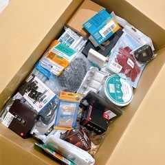 雑貨・ガジェットまとめ売り 約130点以上 160サイズ 大量セットの画像