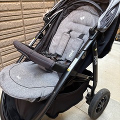 joie ベビーカー ライトトラックス エア クロム(レインカバー付き) の画像