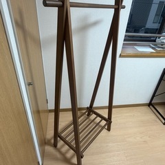 ハンガーラックの画像