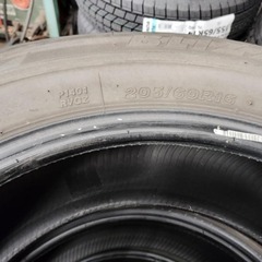 BS ブリザック スタッドレスタイヤ205/60R16 4本 3分山 まだまだ使えます。の画像