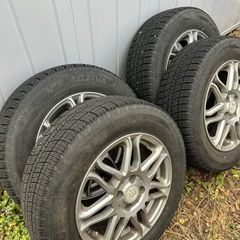 スタッドレスタイヤ　195/65R15の画像