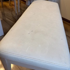 ダイニングテーブルの画像