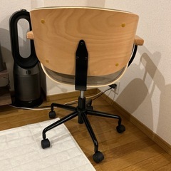 デスクチェア　キャスター付　昇降式の画像
