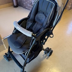 Aprica 両対面タイプ A
形ベビーカーの画像