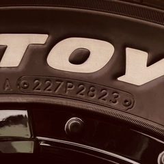 ハイエース系17インチタイヤホイール四本
セットの画像