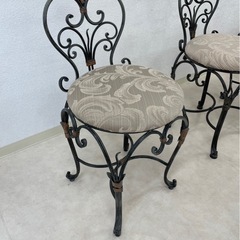 アンティーク大理石調テーブル　椅子セットの画像