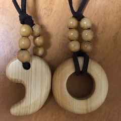 木製アクセサリー(私がデザインしました)の画像