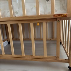 ベビーベッドの画像