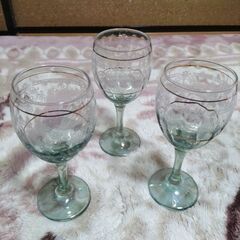 ワイングラスの画像