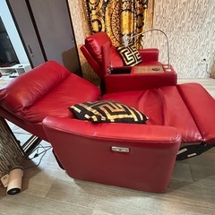 電動ソファー、テーブルの画像