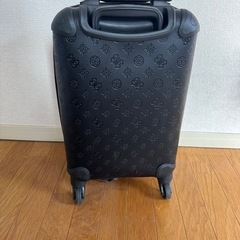 GUESS キャリーケースの画像