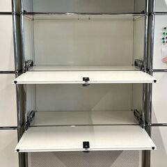 【正規品・デットストック・非売品】USM ハラー キャビネット 1列5段 メッシュパネル ホワイト 白 モジュール家具 収納棚 オフィス家具 デスク収納 ギャラリー向け デザイン家具 中古 希少 生産終了モデル　限定レア　美品の画像