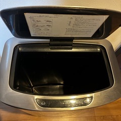 ゴミ箱の画像
